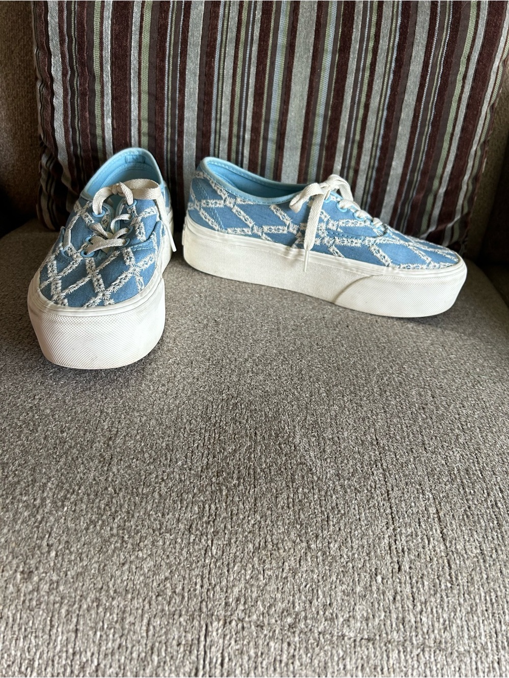VANS Women’s Authentic Embroidered Diamond Blue Platform Shoes 721356 Size 7